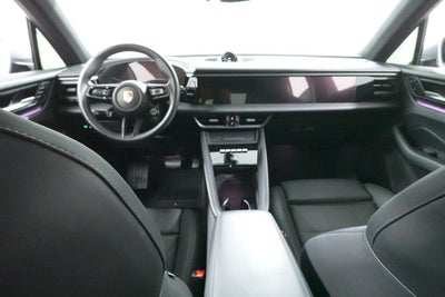 2025 Porsche Macan Electric 4