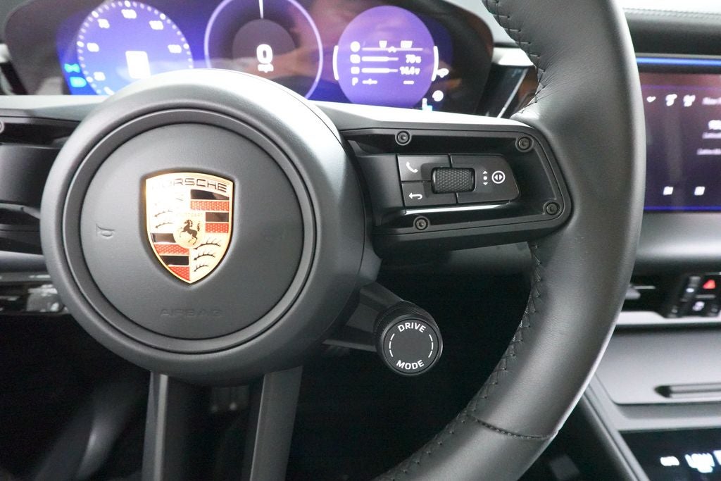 2025 Porsche Macan Electric 4