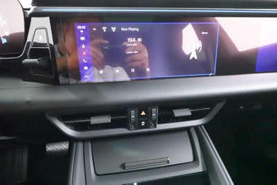 2025 Porsche Macan Electric 4
