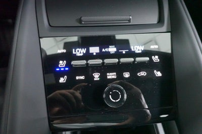 2025 Porsche Macan Electric 4