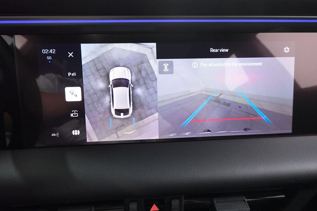 2025 Porsche Macan Electric 4
