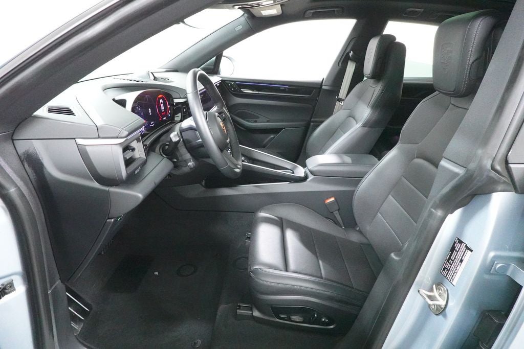 2025 Porsche Macan Electric 4