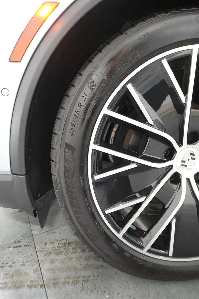 2025 Porsche Macan Electric 4