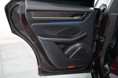 2024 Porsche Macan Electric Turbo