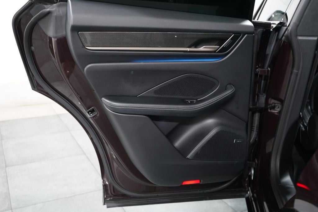 2024 Porsche Macan Electric Turbo