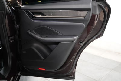 2024 Porsche Macan Electric Turbo