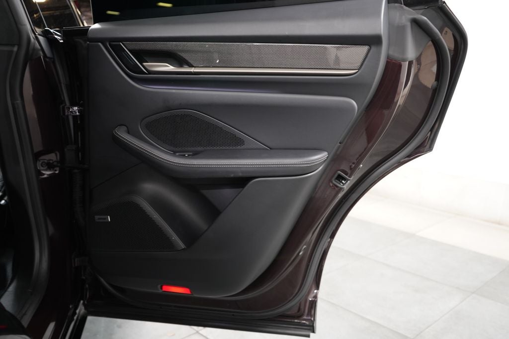 2024 Porsche Macan Electric Turbo