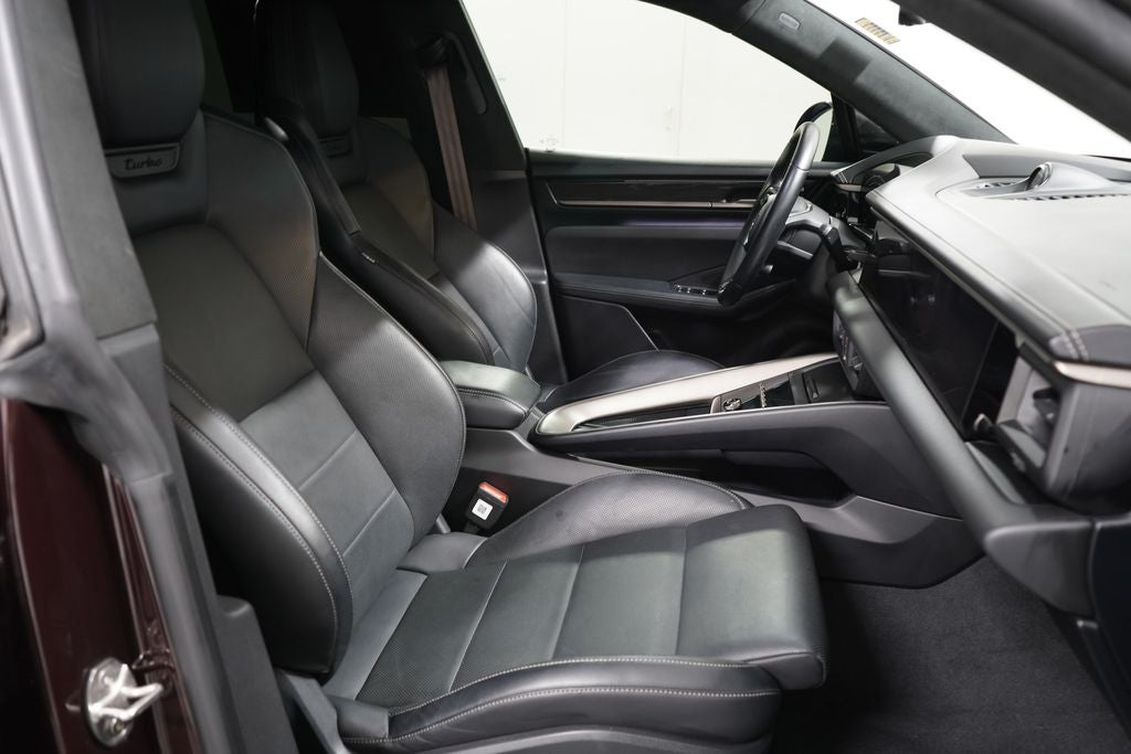 2024 Porsche Macan Electric Turbo