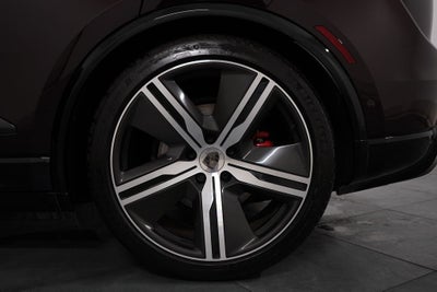 2024 Porsche Macan Electric Turbo
