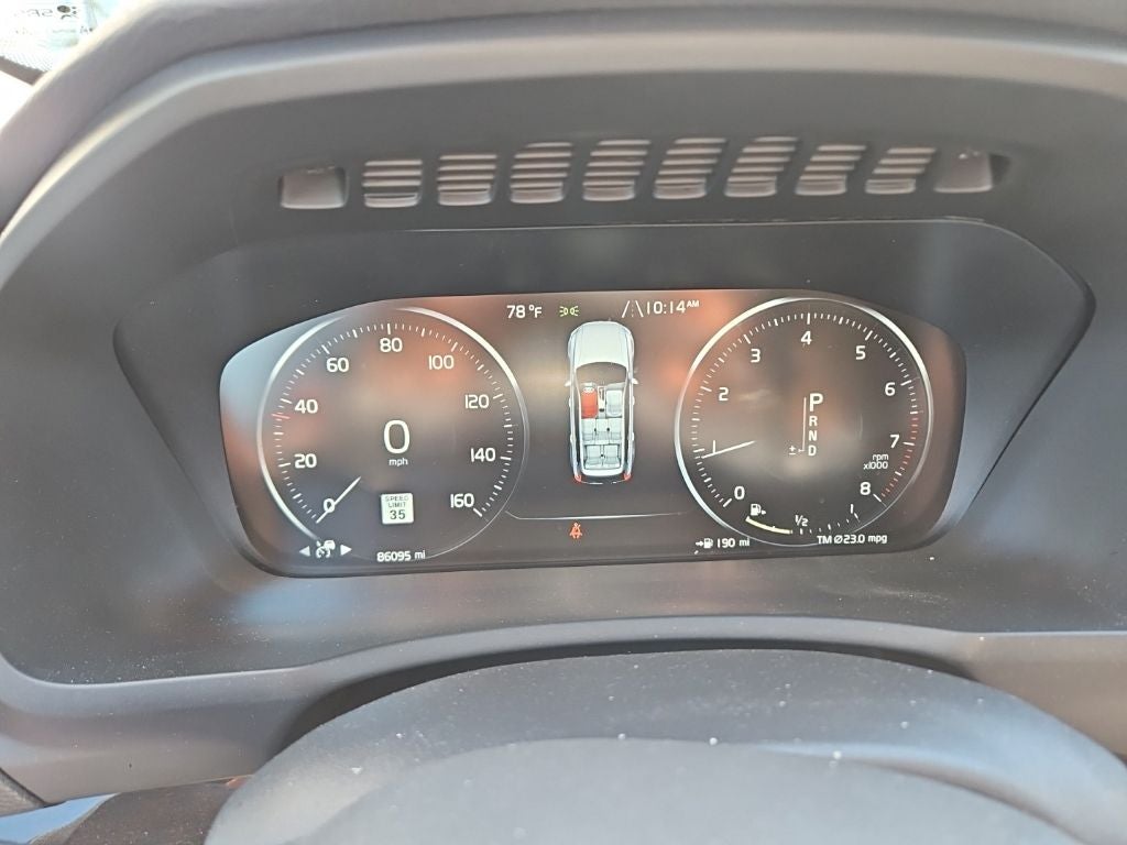 2019 Volvo XC90 T6 Momentum
