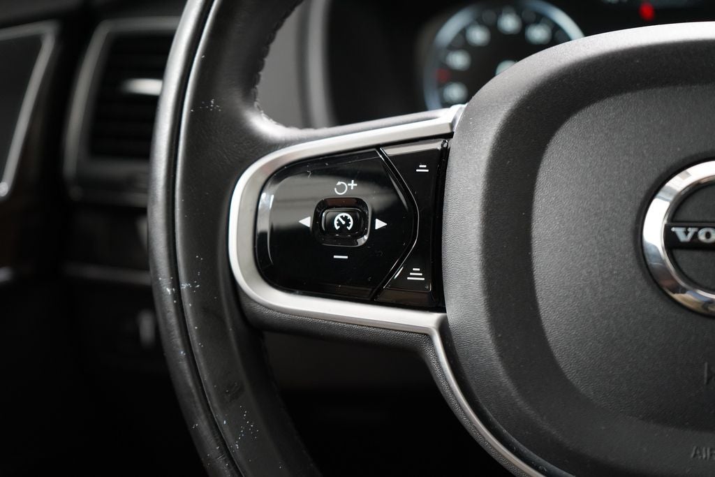 2019 Volvo XC90 T6 Momentum