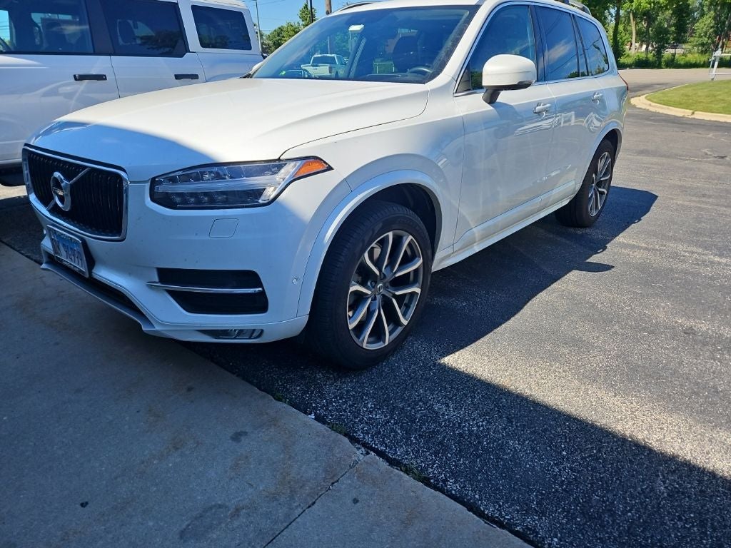 2019 Volvo XC90 T6 Momentum