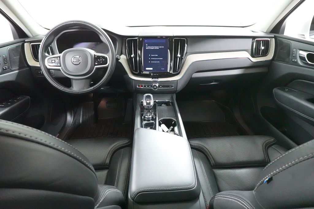 2022 Volvo XC60 Recharge Plug-In Hybrid T8 Inscription