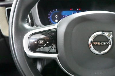 2022 Volvo XC60 Recharge Plug-In Hybrid T8 Inscription