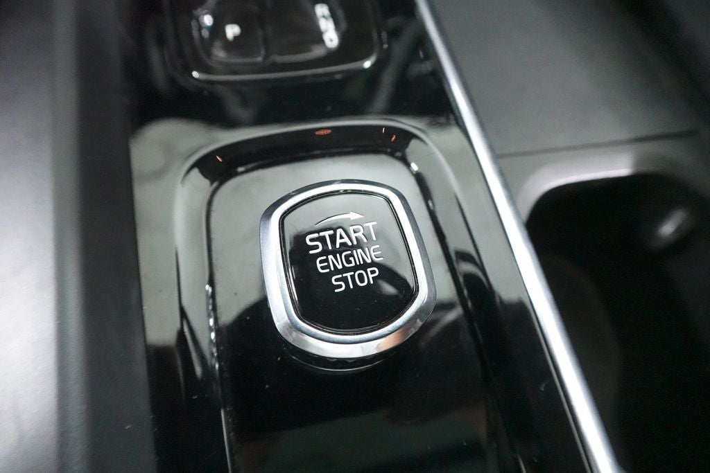 2022 Volvo XC60 Recharge Plug-In Hybrid T8 Inscription