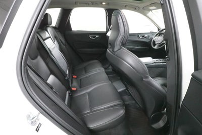 2022 Volvo XC60 Recharge Plug-In Hybrid T8 Inscription