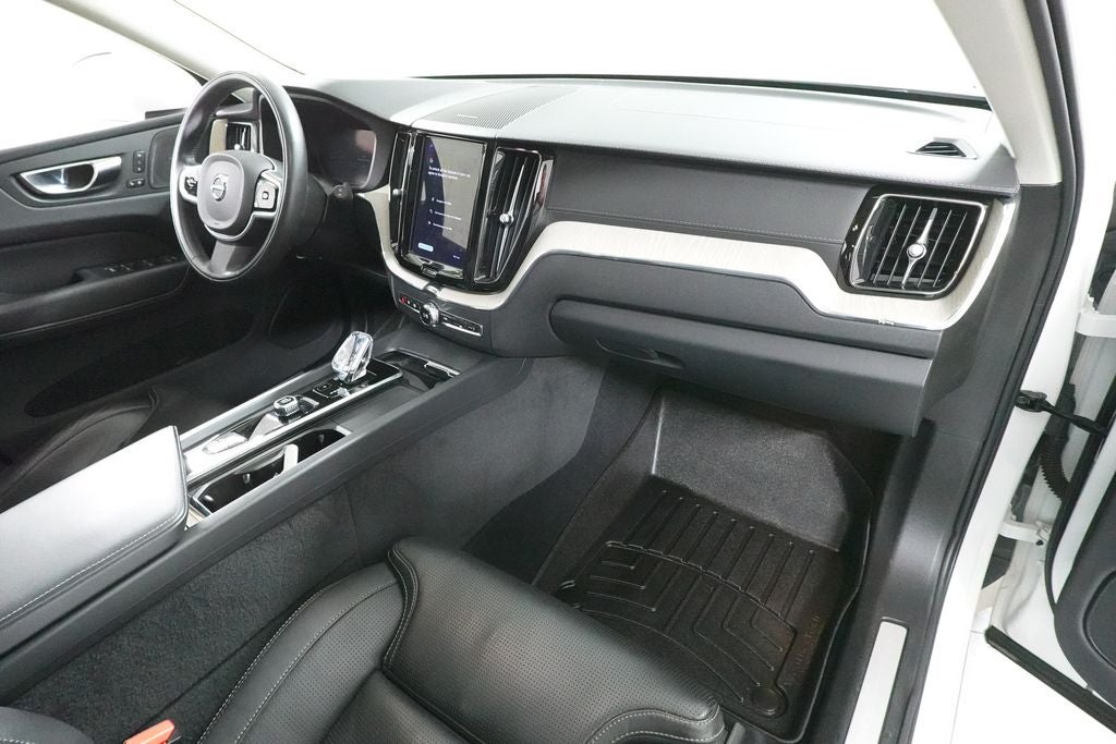 2022 Volvo XC60 Recharge Plug-In Hybrid T8 Inscription