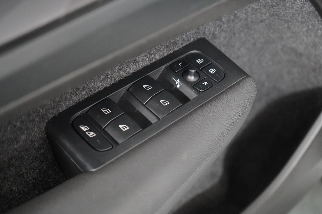 2023 Volvo C40 Recharge Pure Electric Twin Core