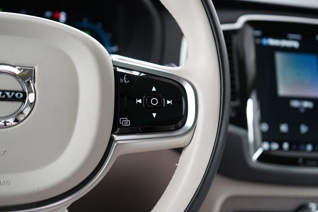 2024 Volvo XC90 Recharge Plug-In Hybrid T8 Plus Bright Theme 7 Passenger