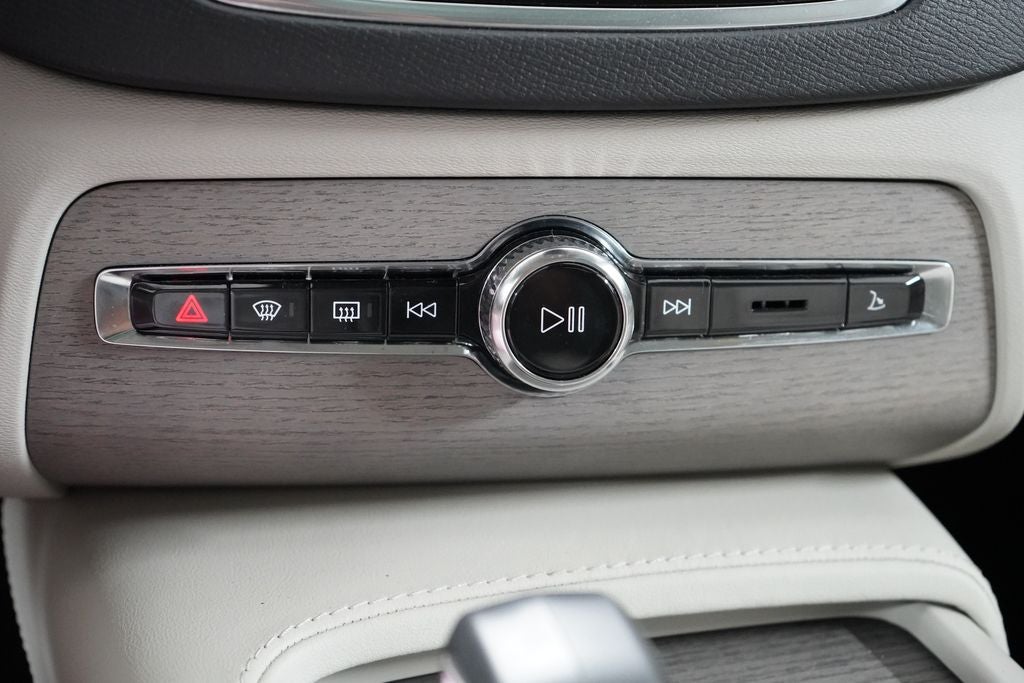 2024 Volvo XC90 Recharge Plug-In Hybrid T8 Plus Bright Theme 7 Passenger
