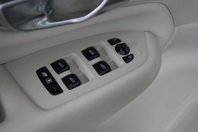 2024 Volvo XC90 Recharge Plug-In Hybrid T8 Plus Bright Theme 7 Passenger