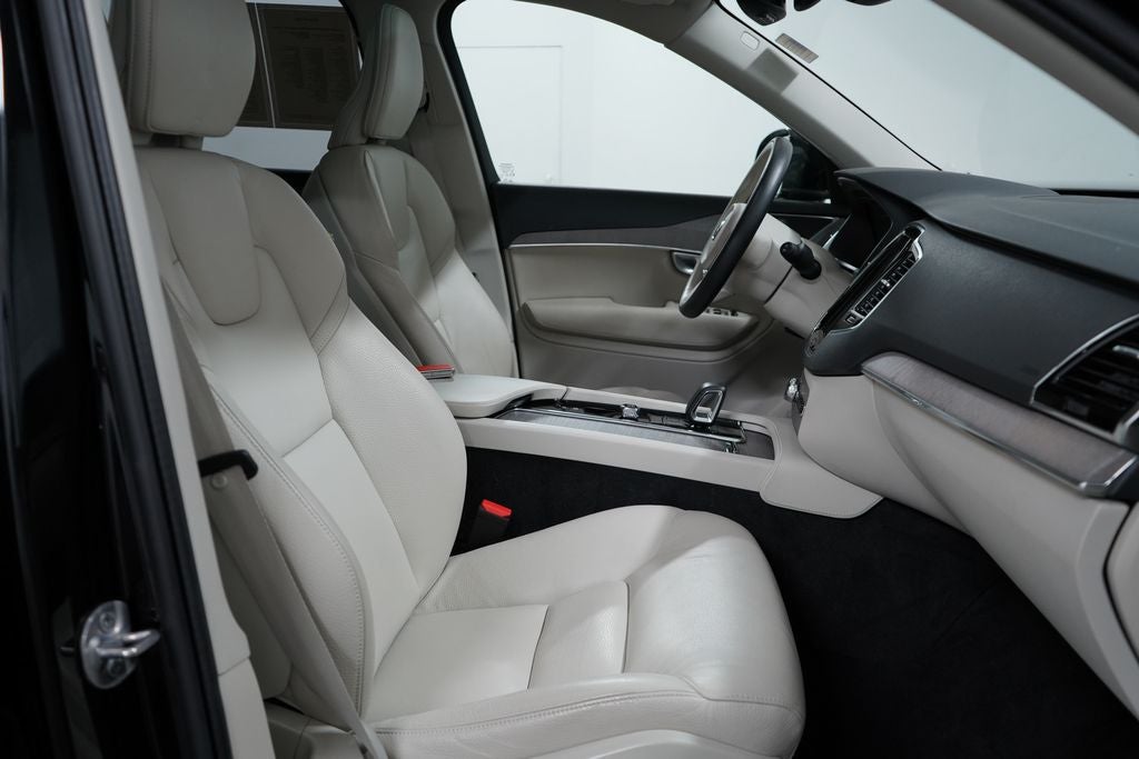 2024 Volvo XC90 Recharge Plug-In Hybrid T8 Plus Bright Theme 7 Passenger