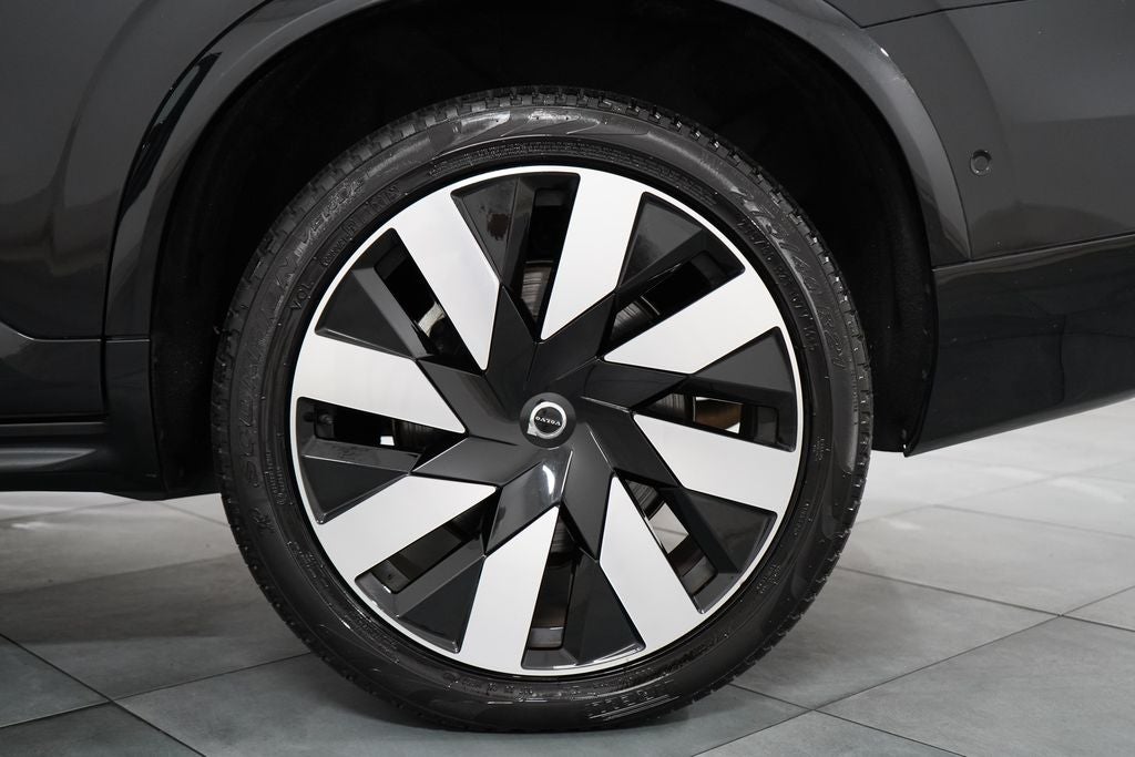 2024 Volvo XC90 Recharge Plug-In Hybrid T8 Plus Bright Theme 7 Passenger