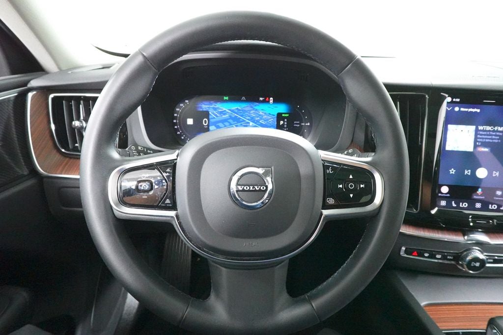 2023 Volvo XC60 Recharge Plug-In Hybrid T8 Plus Bright Theme