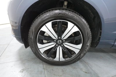 2023 Volvo XC60 Recharge Plug-In Hybrid T8 Plus Bright Theme