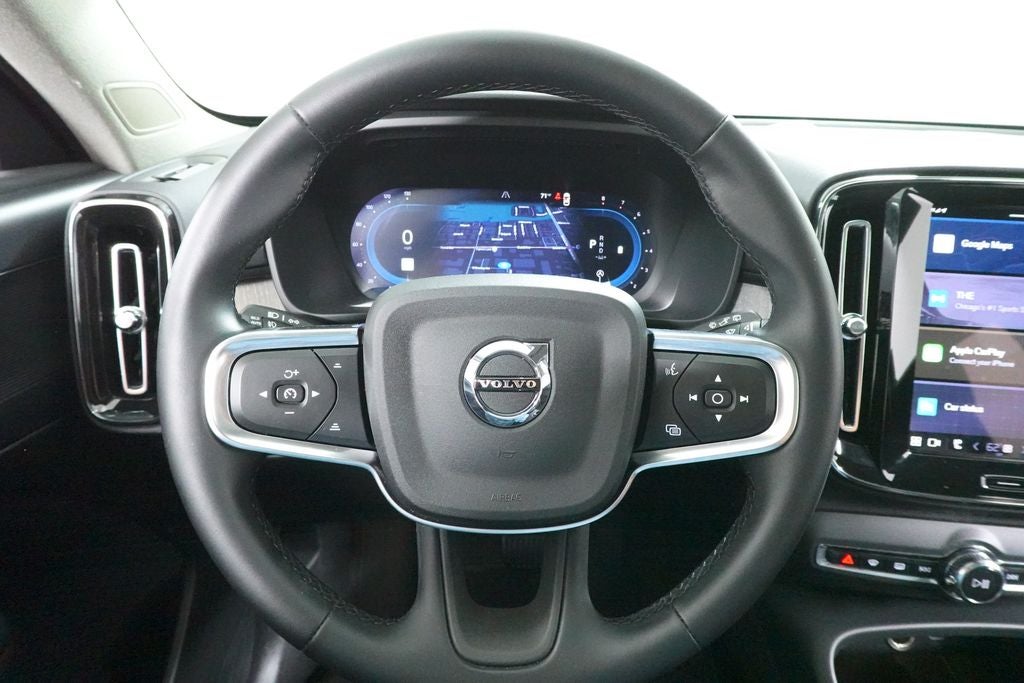 2025 Volvo XC40 B5 Core
