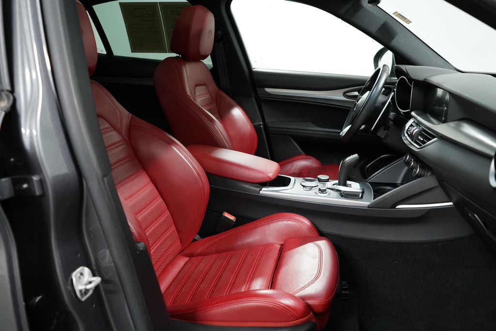 2023 Alfa Romeo Stelvio Veloce